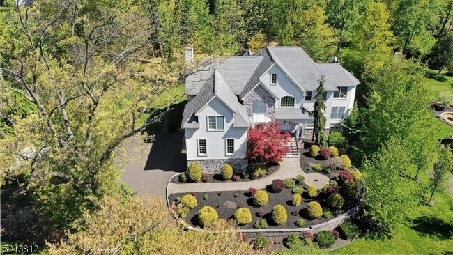 Foto del edificio - 31 Washington Valley Rd