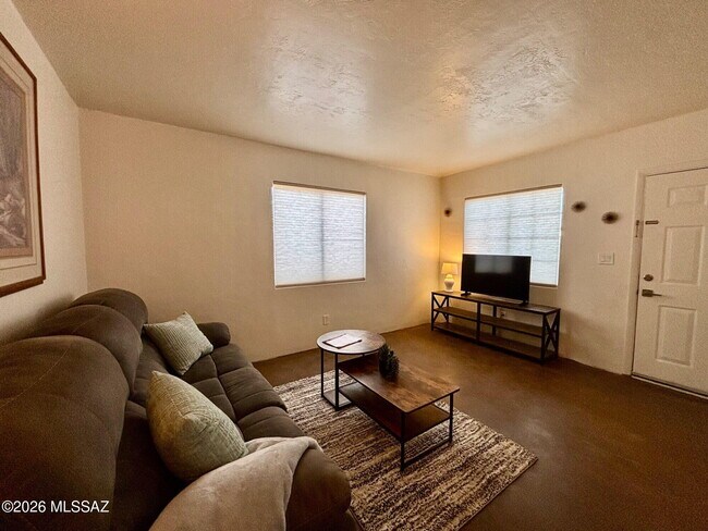 Foto del edificio - 4135 E Bellevue St