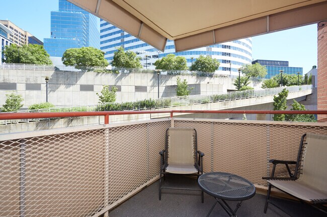 Foto del edificio - 1121 Arlington Blvd