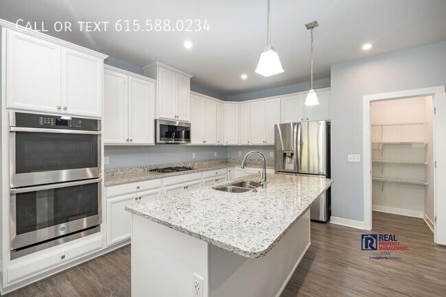 Foto del edificio - 7216 Sky Meadow Dr