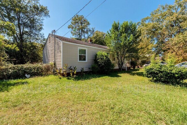 Foto del edificio - 1973 Lionel St