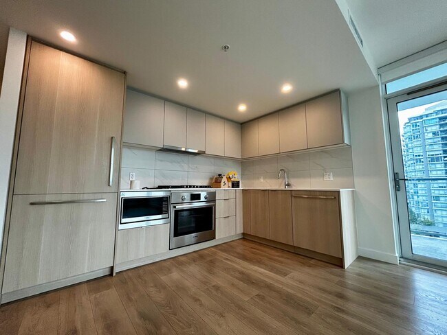 Photo du bâtiment - 809 Alderson Ave