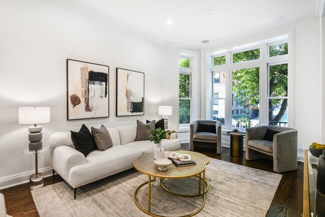 Building Photo - 45 E Division St