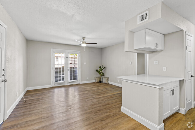 1BR, 1BA - 667SF (A1) - Living Room - The Paxton Apartments