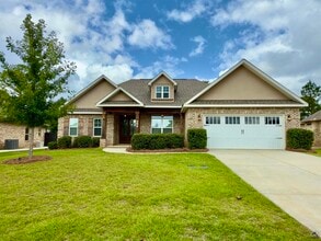 Building Photo - 408 Hawk's Nest Dr