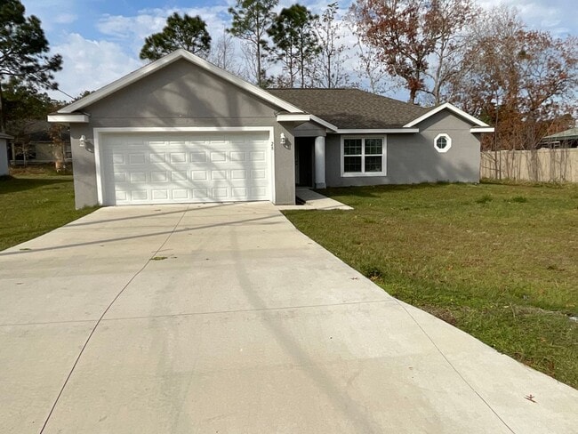 Building Photo - Custom Home - Desirable SE Ocala Neighborhood 3/2/2 **Won't Last**
