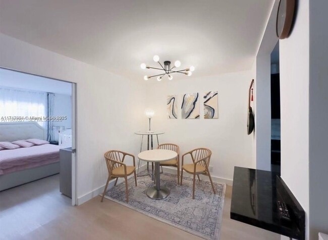 Building Photo - 1120 NE 10th St