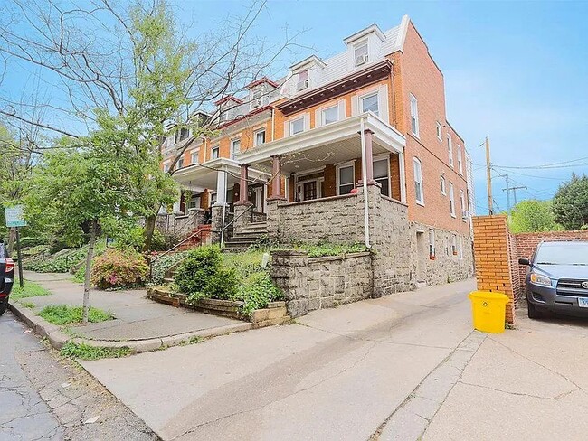 Photo - 3301 Guilford Ave Apartments