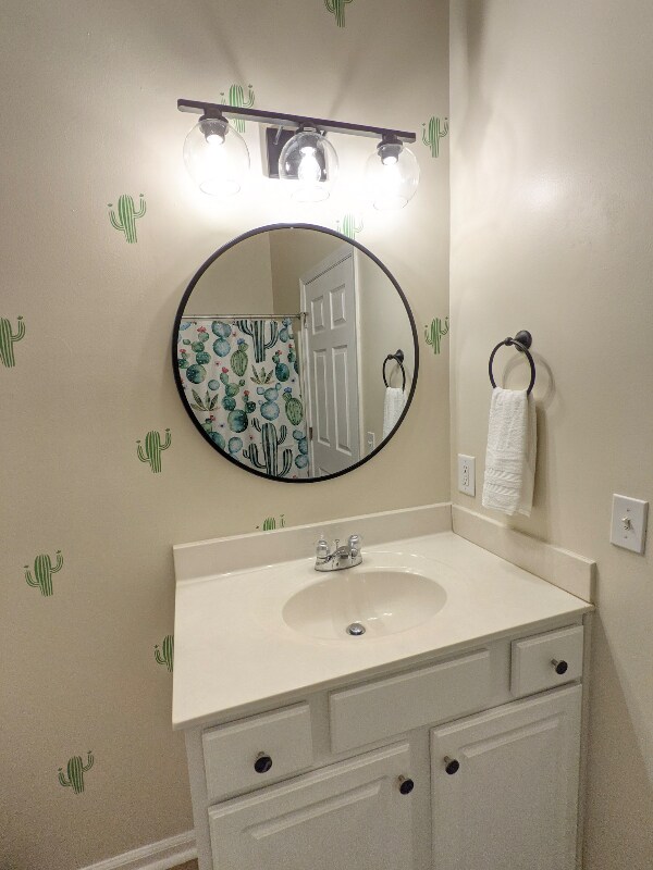 Building Photo - 34704 Villa Cir
