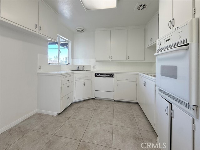 Foto del edificio - 9822 Joyzelle Dr