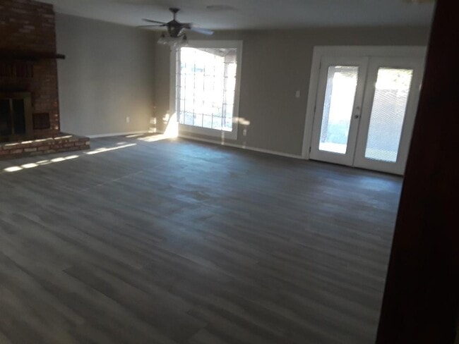 Foto del edificio - 4852 W Frier Dr