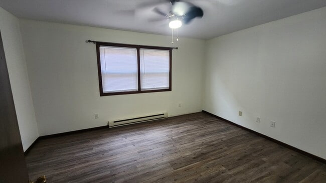 Building Photo - Charming lower level 1-Bed Escape with Ful...
