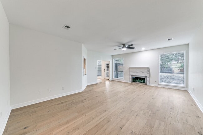 Foto del edificio - 2908 Shadywood Ln