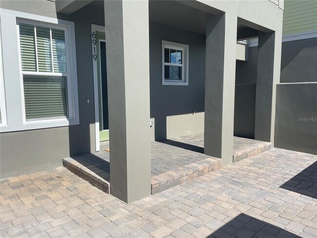 Foto del edificio - 6919 Nemours Pkwy