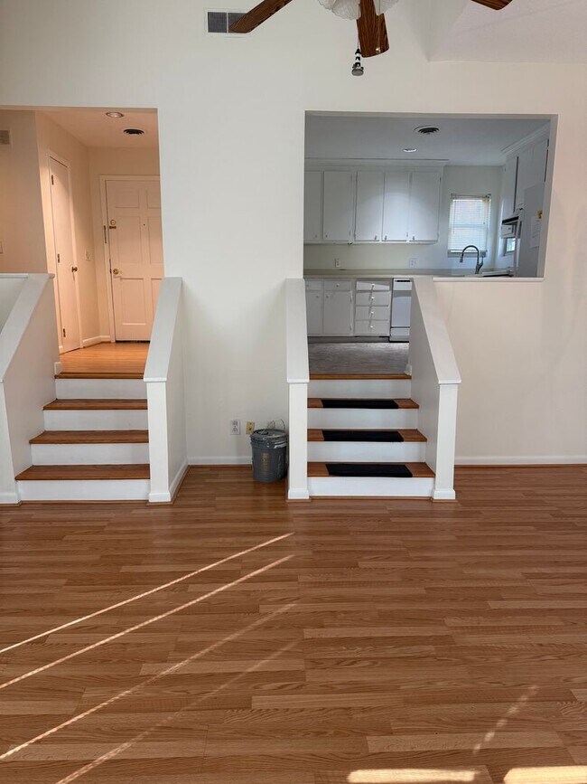 Foto del edificio - Adorable 2 Bedroom Off Alamance Church Road