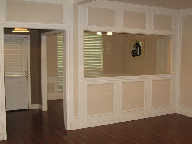 Building Photo - 1314 Waterford Pl