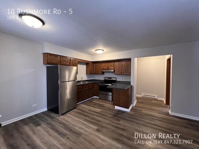 Foto del edificio - 10 Rushmore Rd