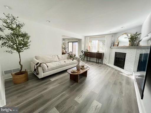 Primary Photo - 130 Josephs Way