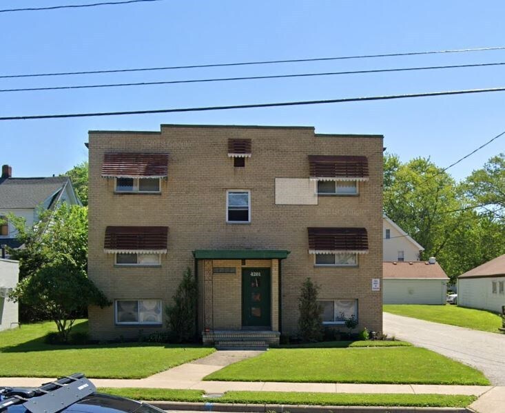 Foto principal - 4201 Rocky River Dr