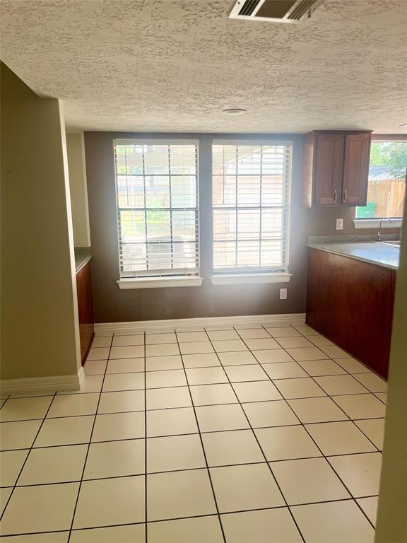 Foto del edificio - 3130 Beaver Glen Dr
