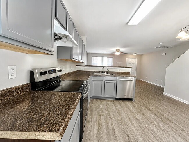 Building Photo - 126 Sedgewick Dr