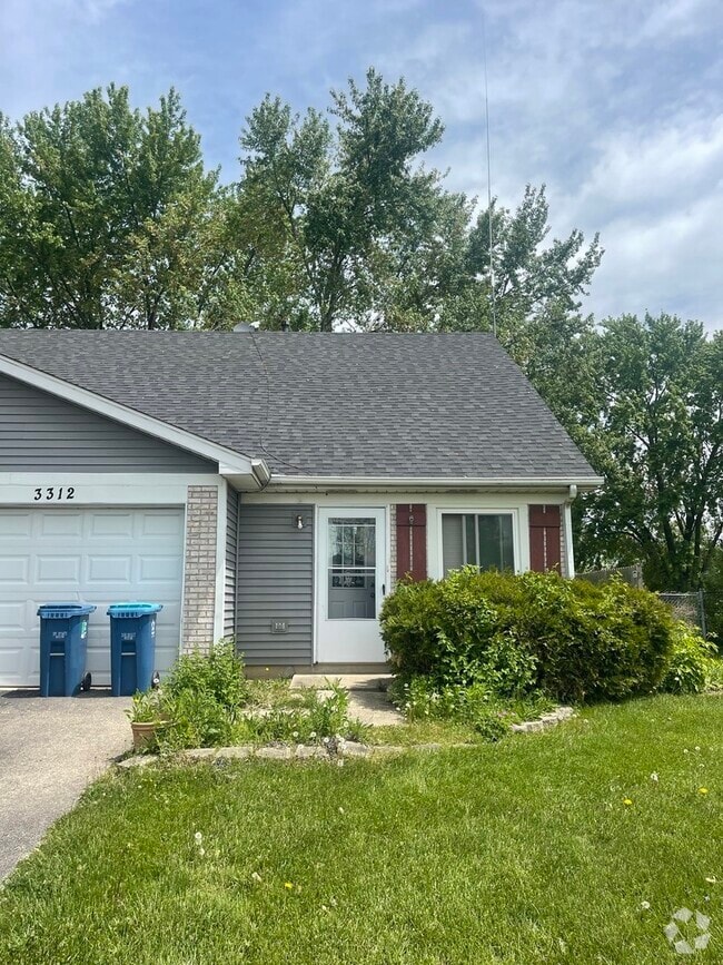 Building Photo - 3312 Fox Hill Rd