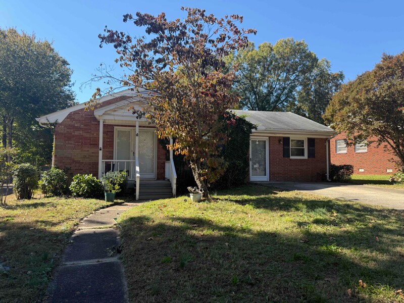 Primary Photo - 1118 Sherwood Dr