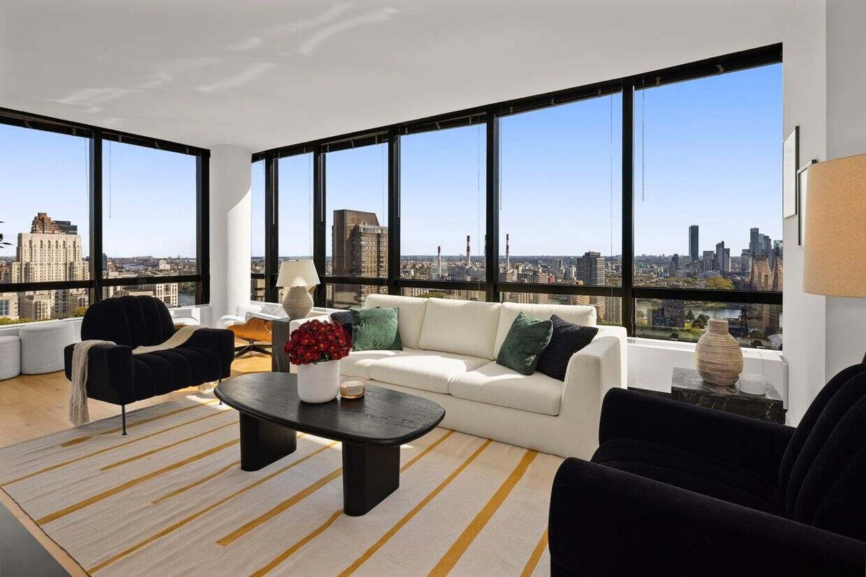 Foto principal - 420 E 61st St