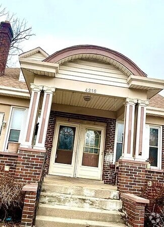 Building Photo - 4216 W 8th St