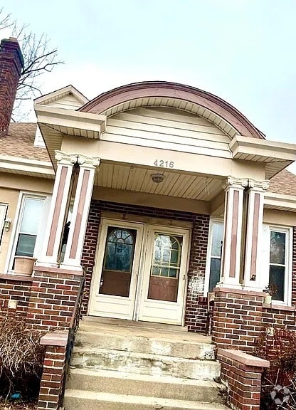 Building Photo - 4216 W 8th St