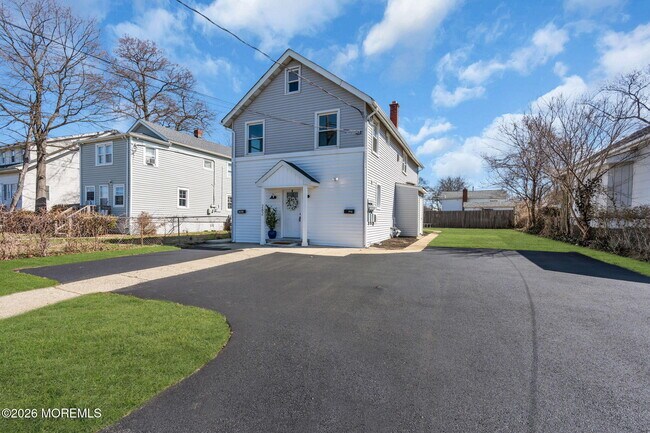 Building Photo - 282 Carr Ave