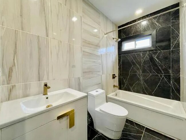 Unit 1 - 77 Vroom St