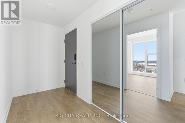 Photo du bâtiment - 9751 Markham Rd