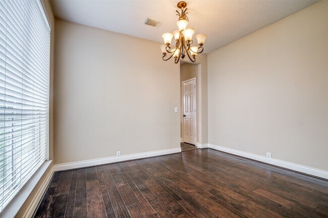 Foto del edificio - 2709 Sunhill Ct