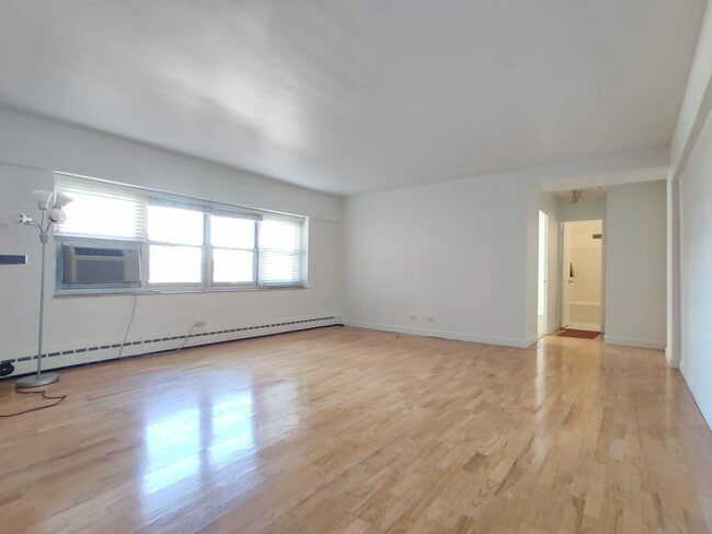Building Photo - 4950 N Marine Dr
