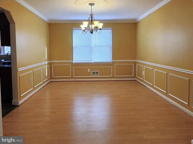 Building Photo - 14723 Laurelwood Ln