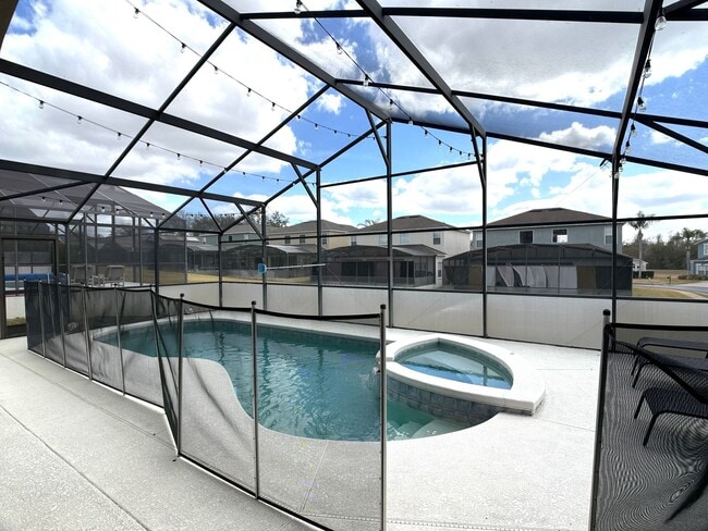 Building Photo - Four Corners Area! Gated Community! Move In Ready! Fully Furnished! Pet Friendly! Lawn Care & Poo...