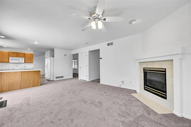 Building Photo - 11963 Dahlia Dr