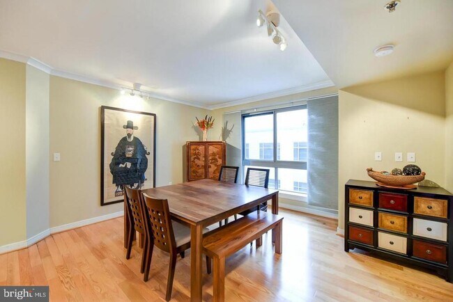 Foto del edificio - 777 7th St NW