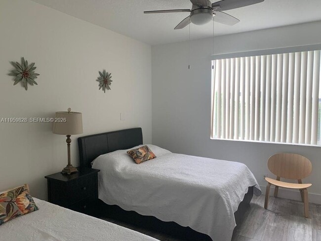 Foto del edificio - 20 Key W Ct