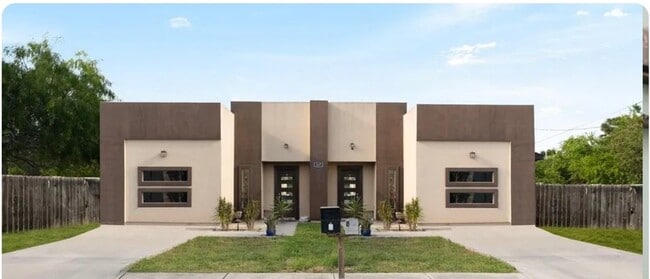 Building Photo - 537 Wild Rose Ln