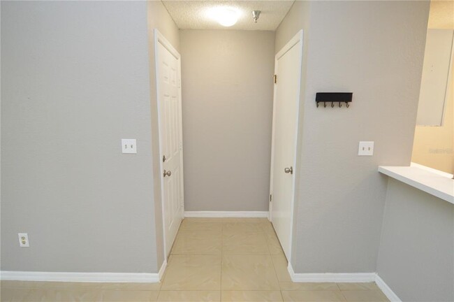 Building Photo - 10263 Gandy Blvd N