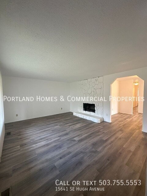 Foto del edificio - 15641 SE Hugh Ave