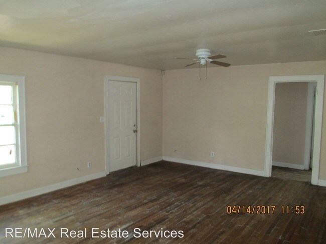 Building Photo - 105 Olive St