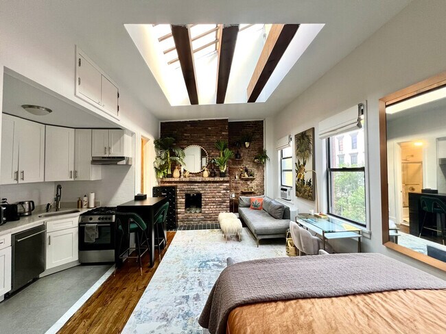 Foto del edificio - 329 W 19th St