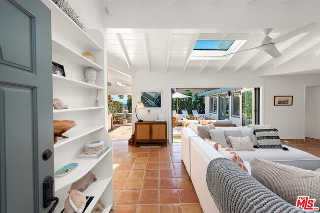 Foto del edificio - 31562 Broad Beach Rd