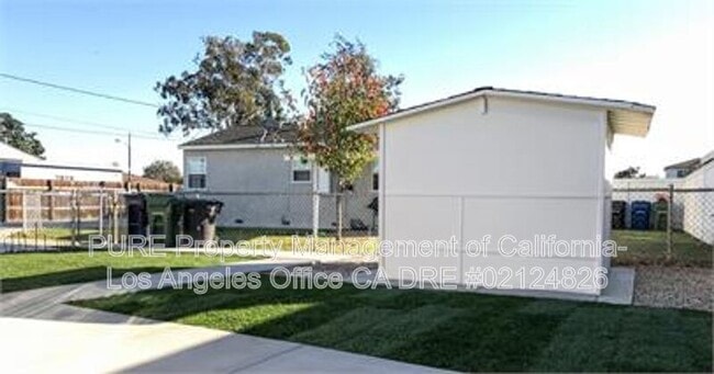 Building Photo - 3729 W 116th St