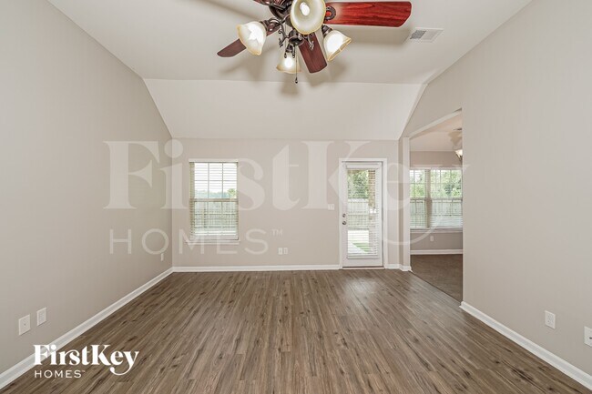 Foto del edificio - 920 Alise Cir