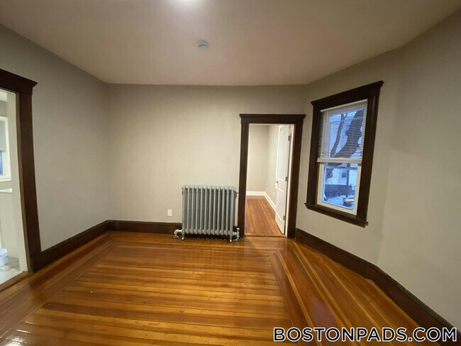 Foto del edificio - 1238 Blue Hill Ave