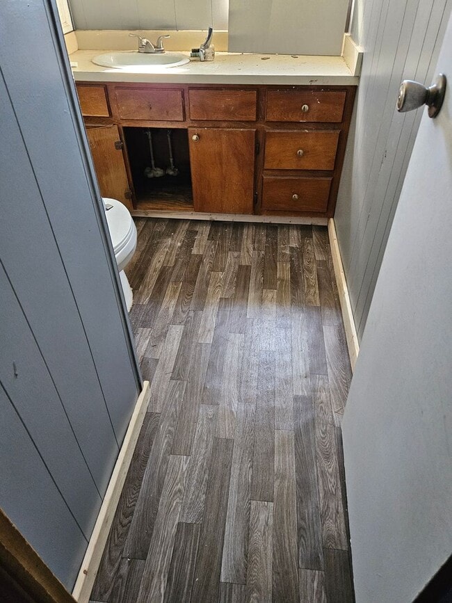 Building Photo - 2 bed 1 bath mobile home for rent $675